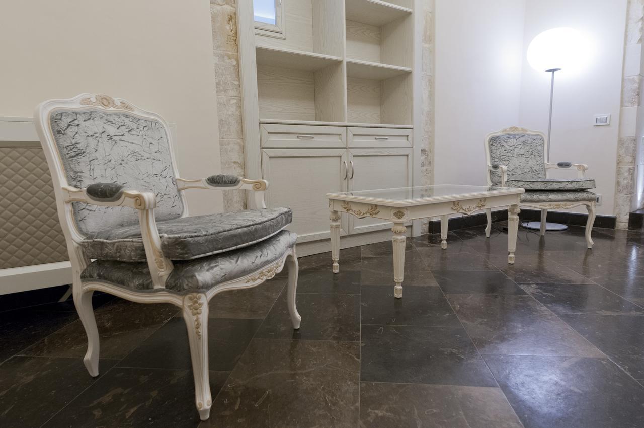 Отель Palazzo Favacchio - Patane Шикли Экстерьер фото