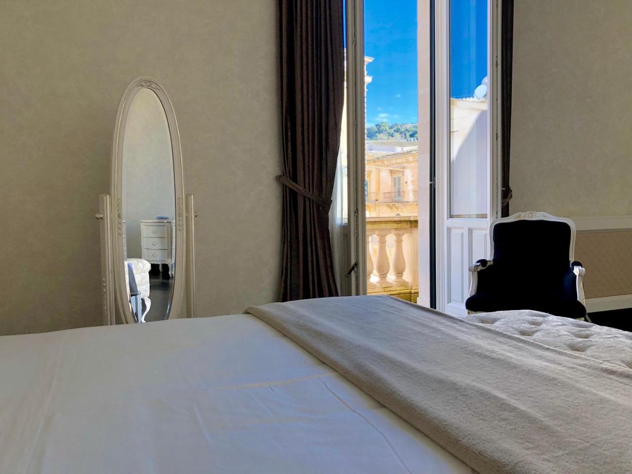 Отель Palazzo Favacchio - Patane Шикли Экстерьер фото